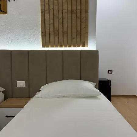 Amis Boutique Hotel *