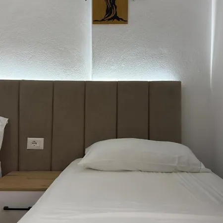 Amis Boutique Szálloda *