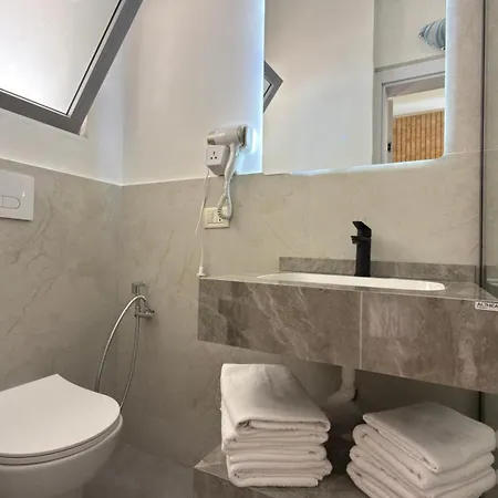 Amis Boutique Hotel *